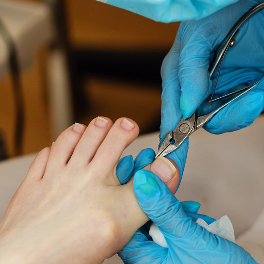 Feet Basic Cut, File and Polish